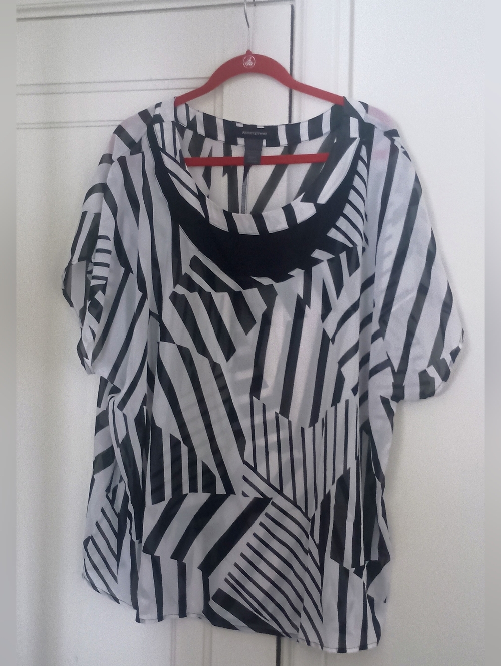 Ashley Stewart Black & White Geometric Blouse